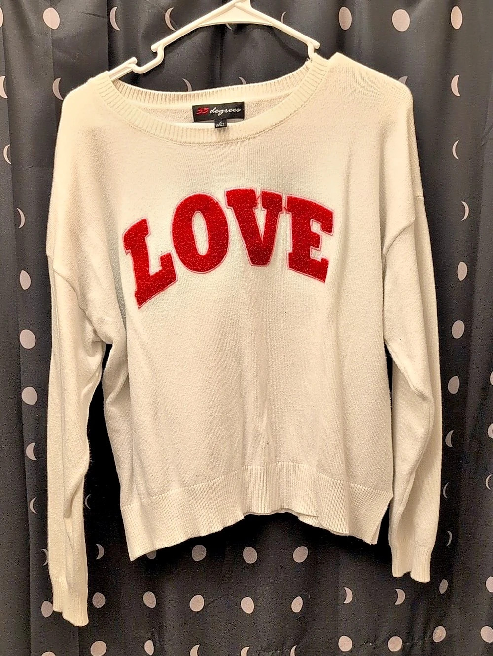 33 degrees LOVE Graphic Cream Sweater Size Large